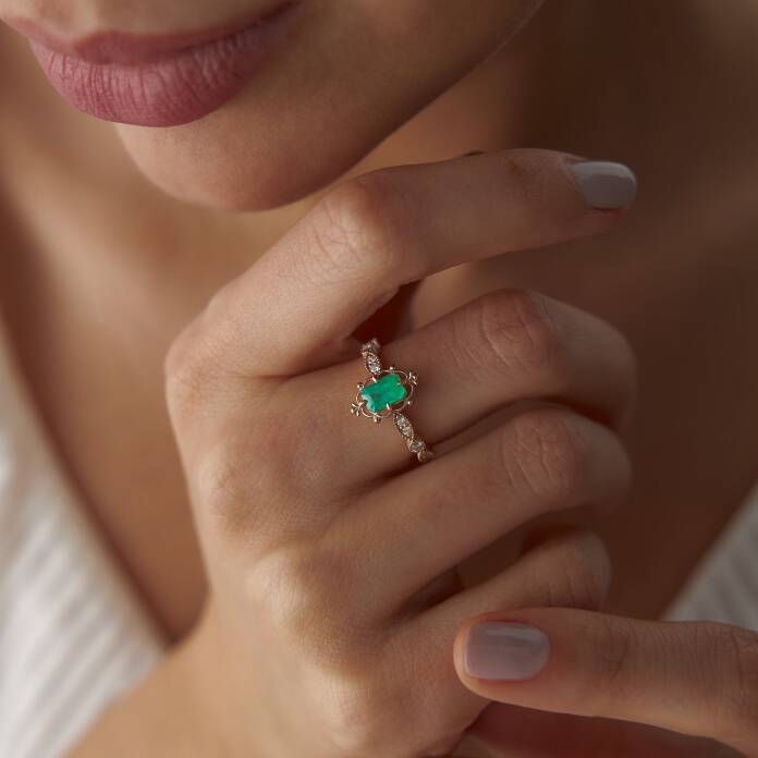 0.18 Ct Pırlanta Emerald Kesim Zümrüt Yüzük - 1