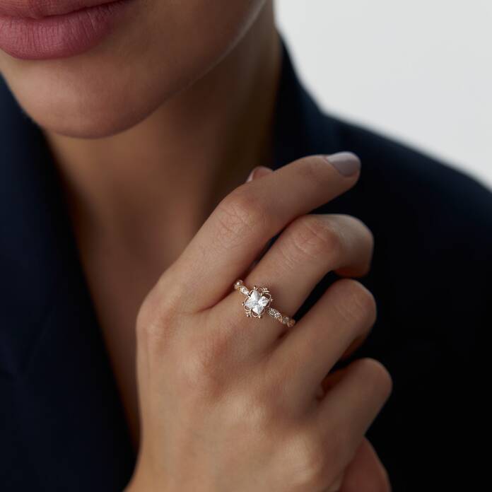 0.18 Ct Pırlanta Prenses Beyaz Safir Yüzük - 1