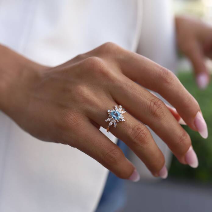 0.38 Ct Pırlanta Daisy Mavi Topaz Yüzük - 1