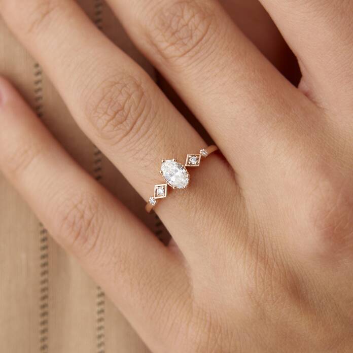 0.40 Ct Pırlanta Oval Tasarım Yüzük - 1