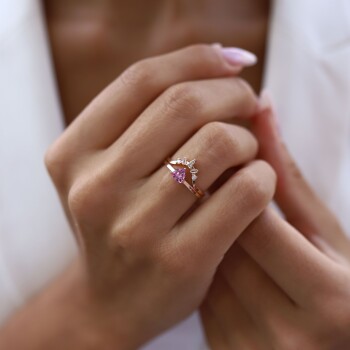 0.50 Ct Pırlanta Triangle Pembe Safir Yüzük - 2