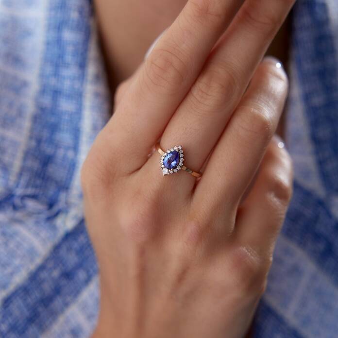 0.64 Ct Pırlanta Damla Safir Taşlı Yüzük - 1