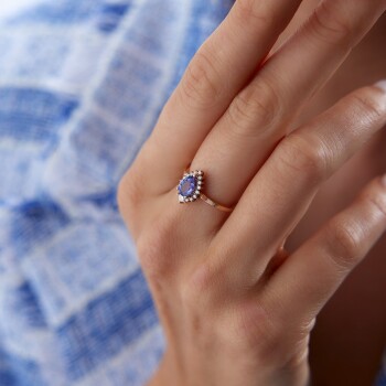 0.64 Ct Pırlanta Damla Safir Taşlı Yüzük - 2