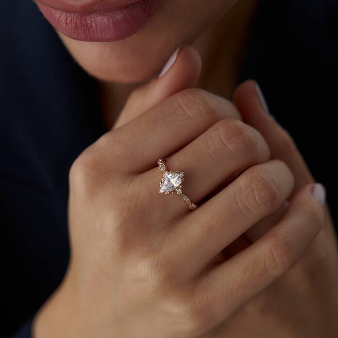 1.62 Ct Pırlanta Oval Beyaz Safir Tasarım Yüzük - 2