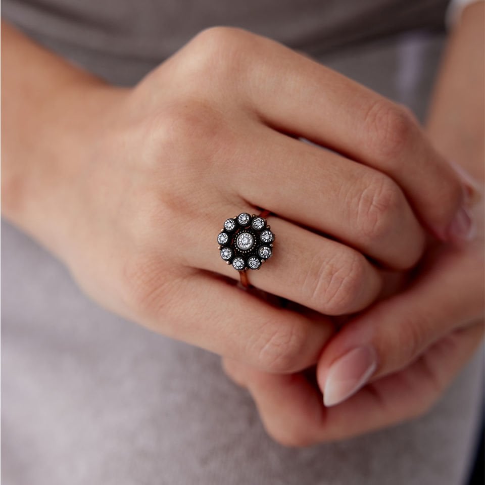 0.10 Ct Elmas Papatya Yüzük