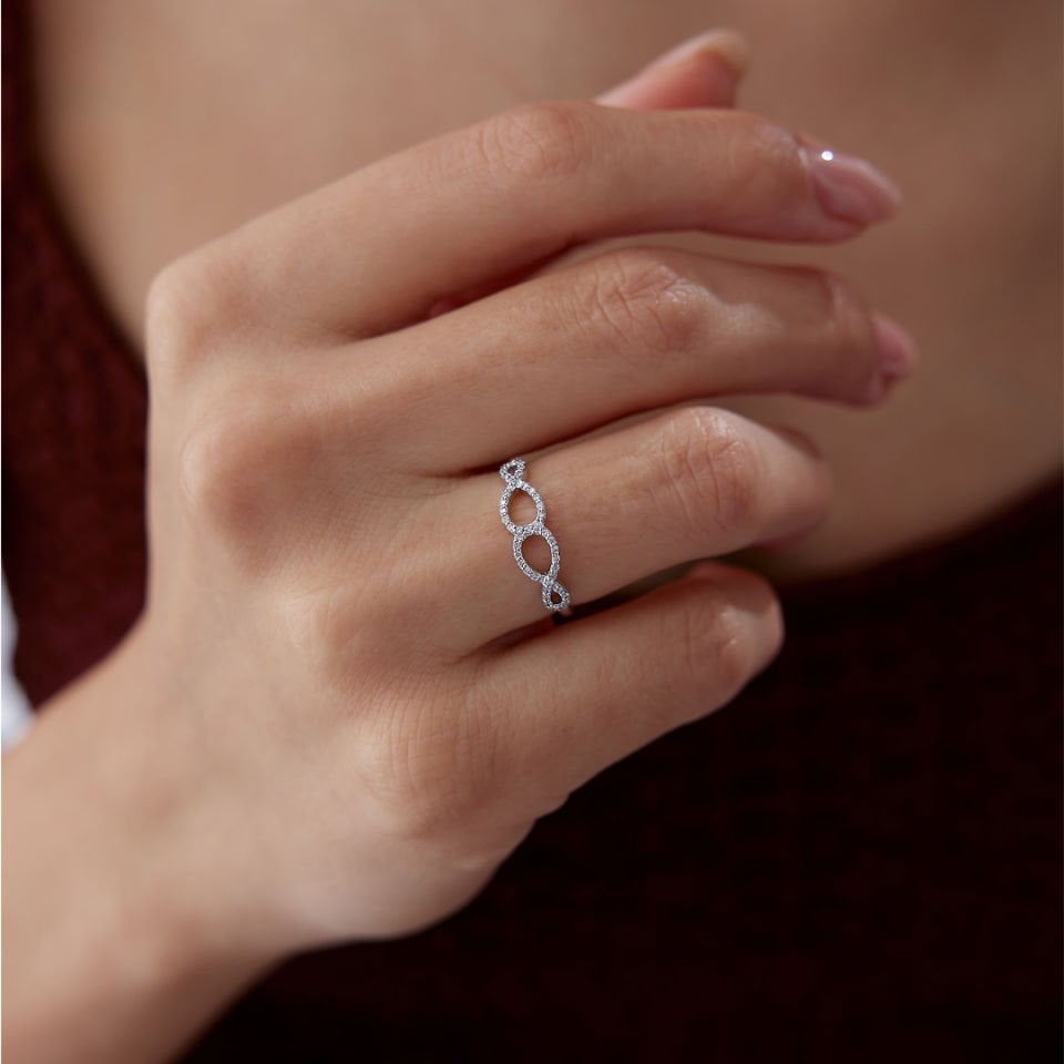 0.12 Ct Pırlanta Hoop Yüzük