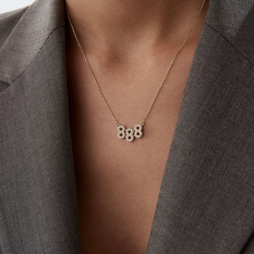888 Taşlı Manifest Kolye