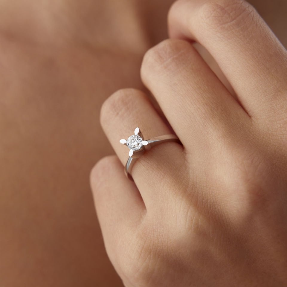 HRD Sertifikalı 0.50 Ct Markiz Tırnak Pırlanta Tektaş Yüzük
