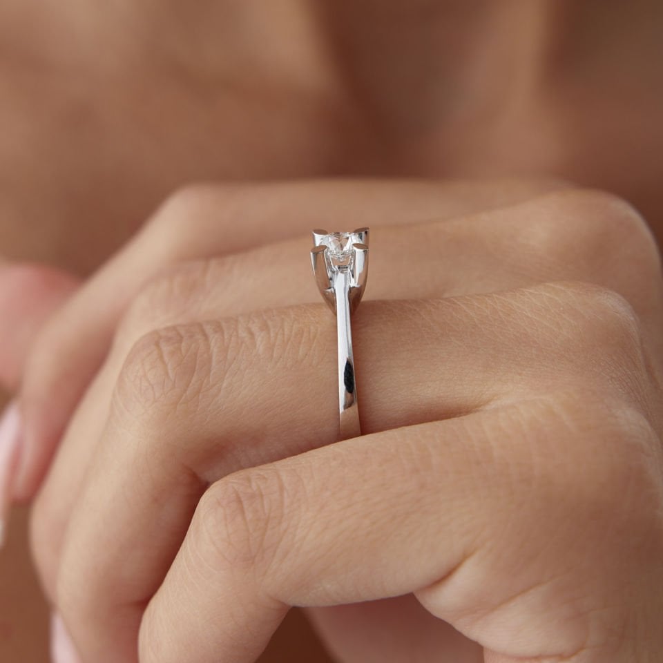 HRD Sertifikalı 0.50 Ct Markiz Tırnak Pırlanta Tektaş Yüzük