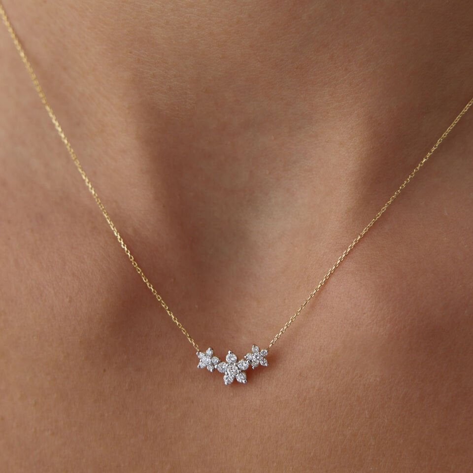 0.25 Ct Sıralı Papatya Pırlanta Kolye