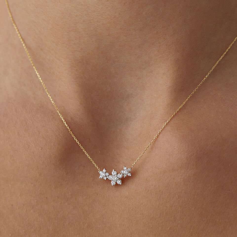 0.25 Ct Sıralı Papatya Pırlanta Kolye
