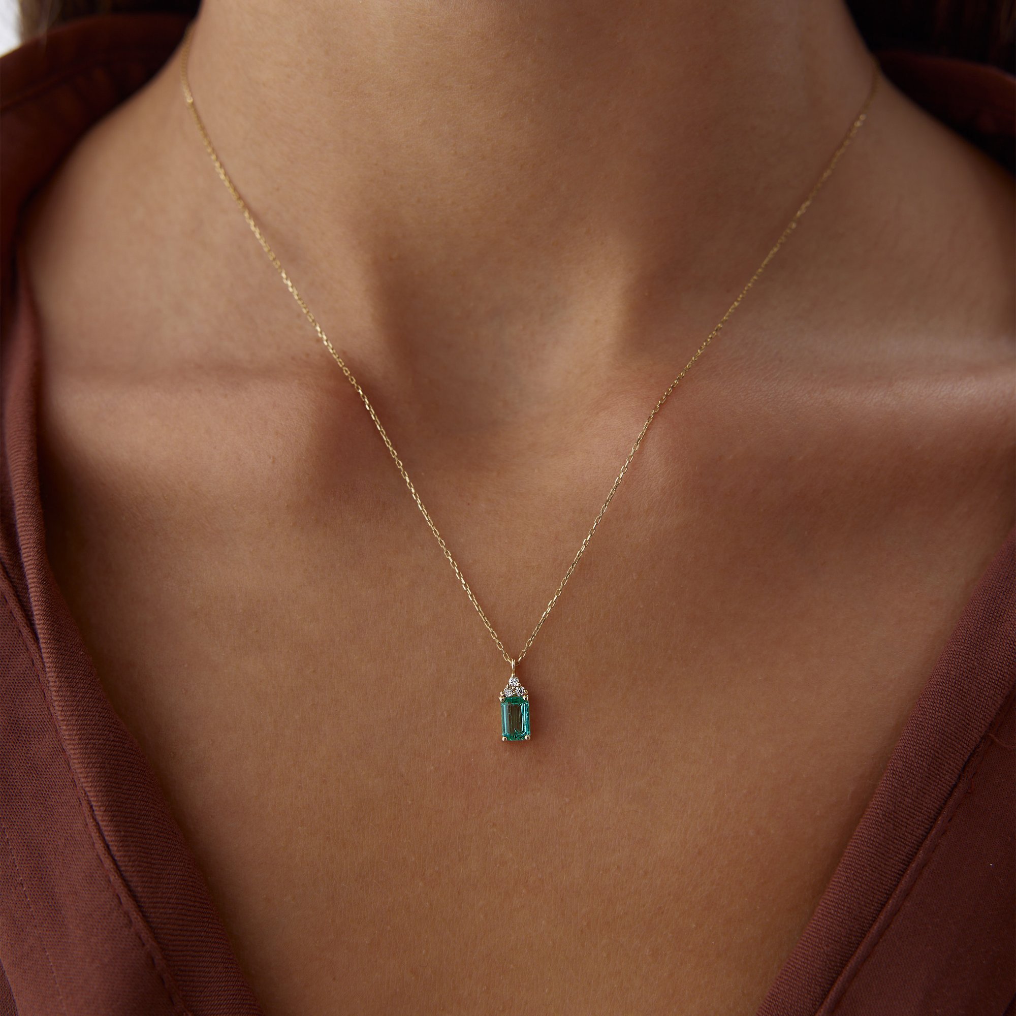 0.48 Ct Zümrüt Pırlanta Kolye