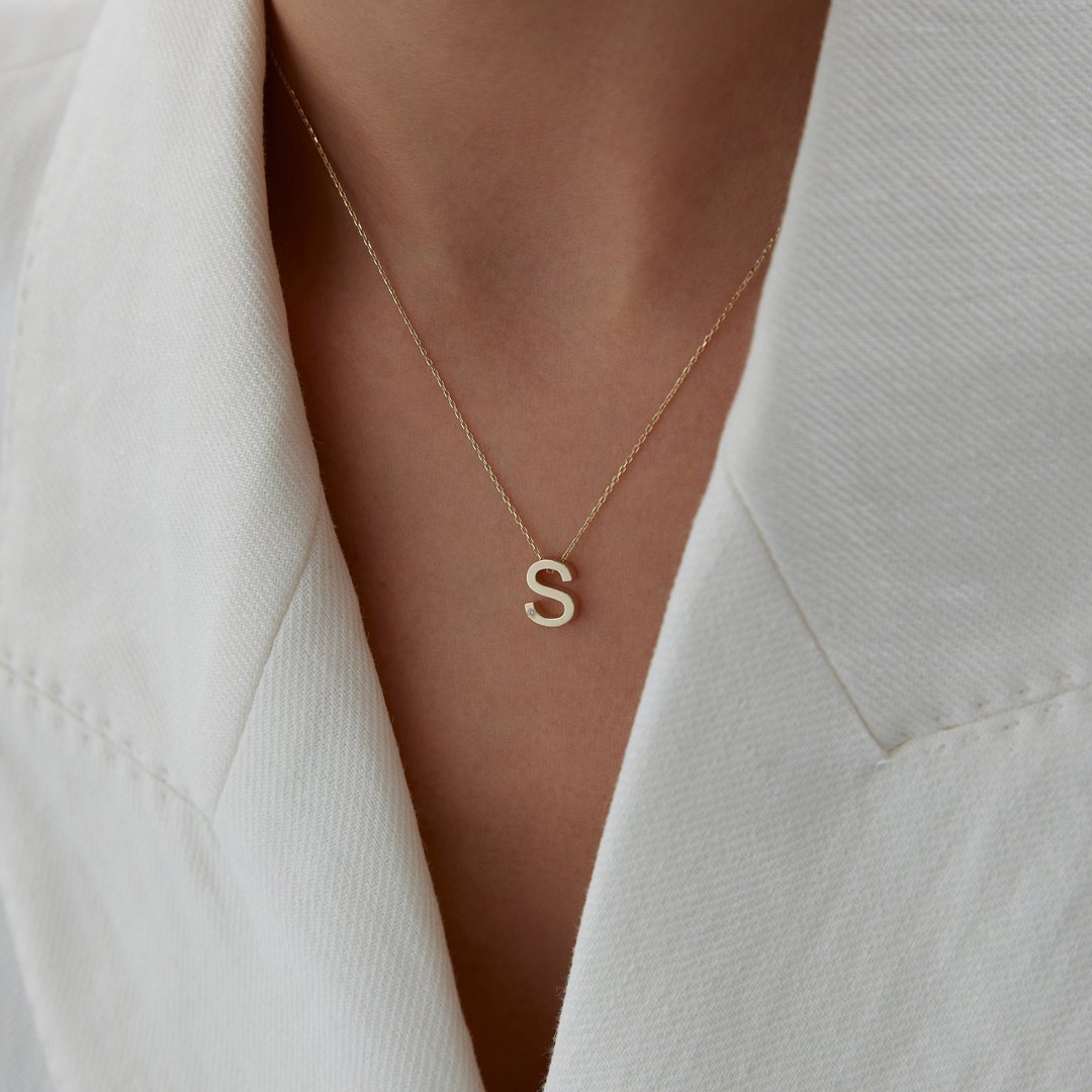 Solitaire Harf Kolye