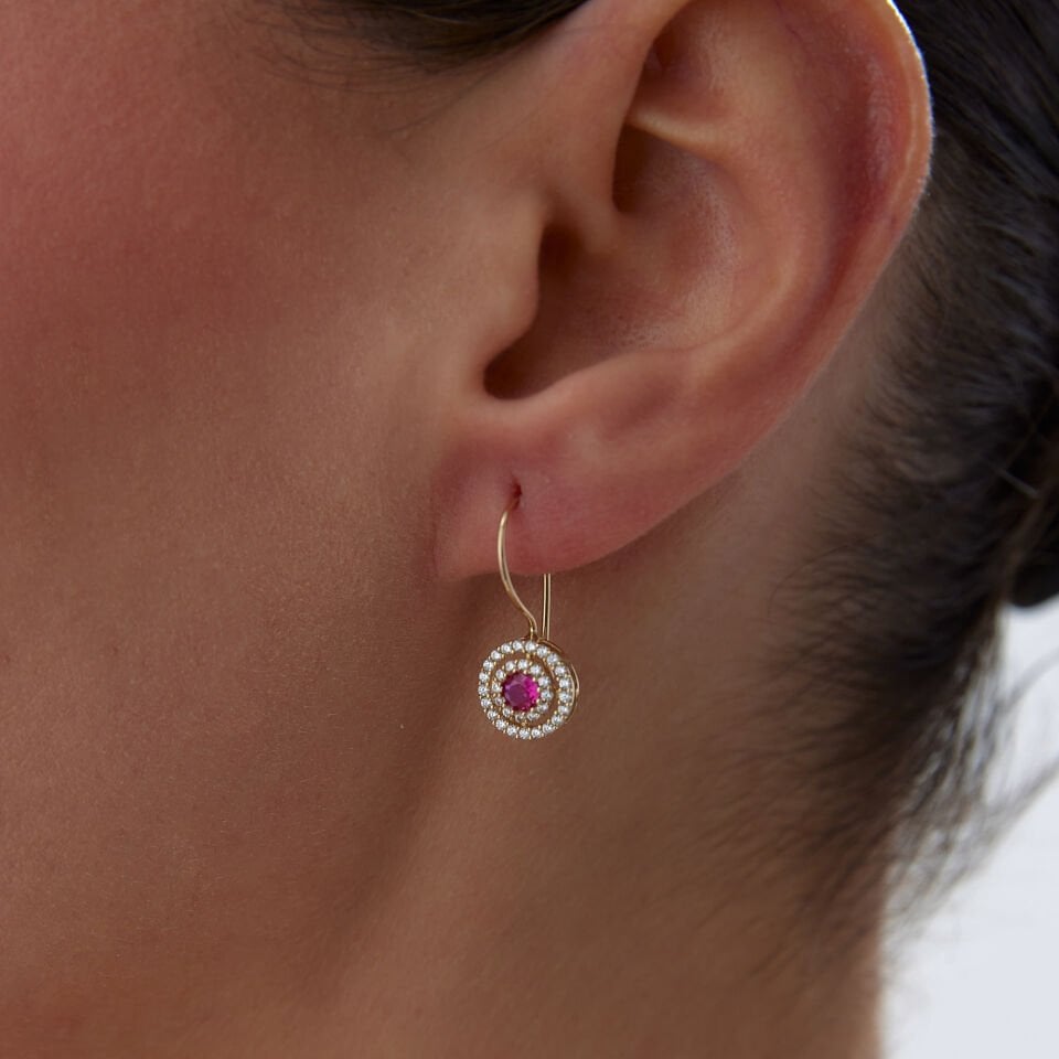 Pembe Sallantılı Küpe