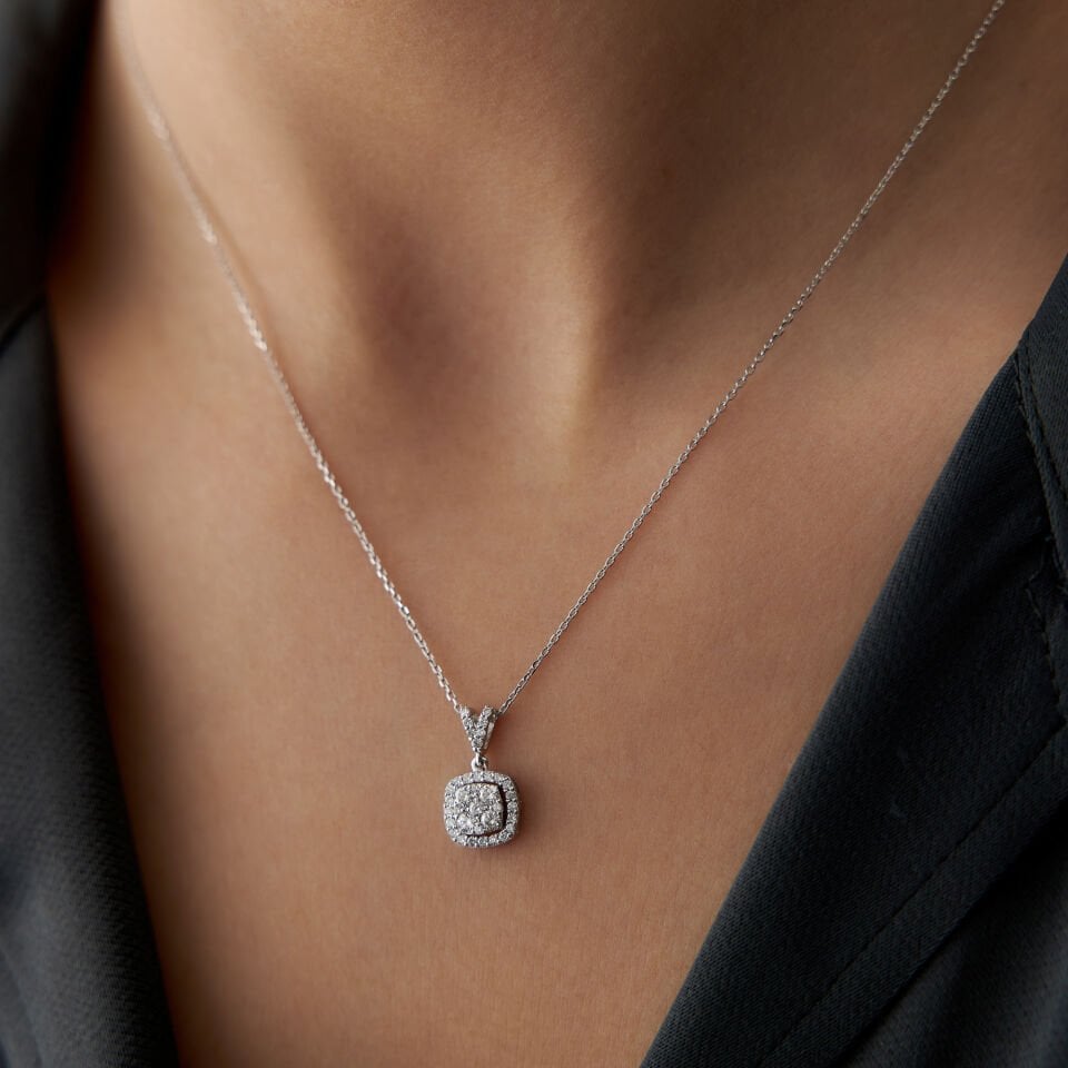 0.30 Ct Pırlanta Coronet Kolye