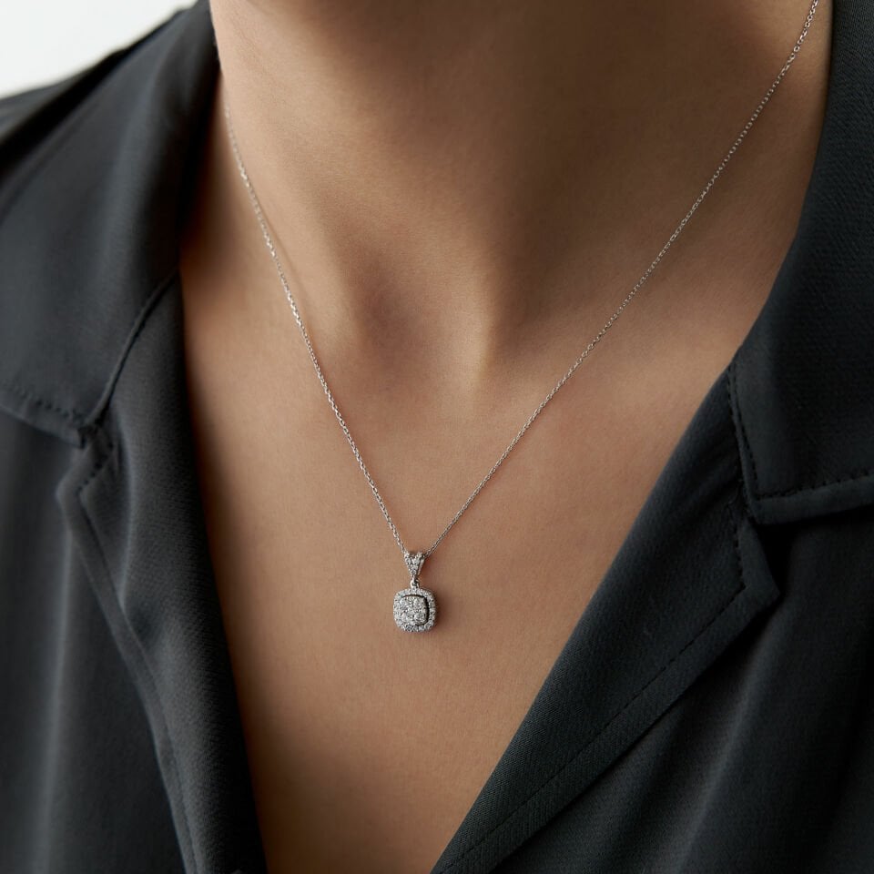 0.30 Ct Pırlanta Coronet Kolye