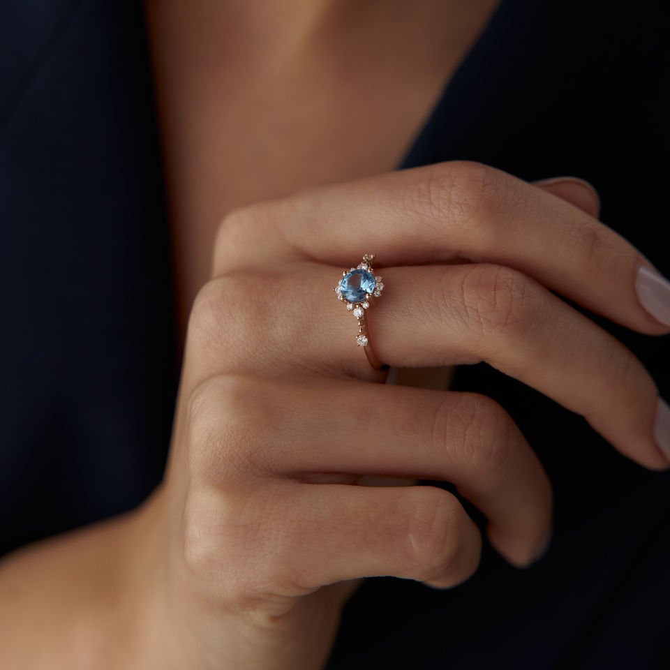 0.19 Ct Pırlanta Mavi Topaz Yüzük