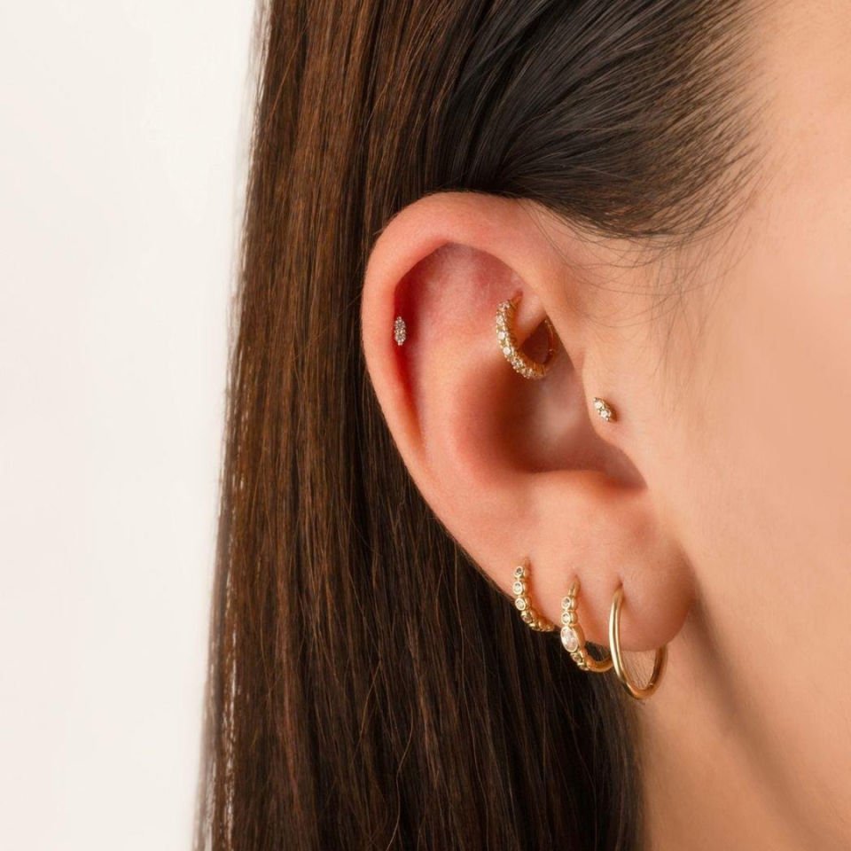 İki Taşlı Minimal Tragus Piercing
