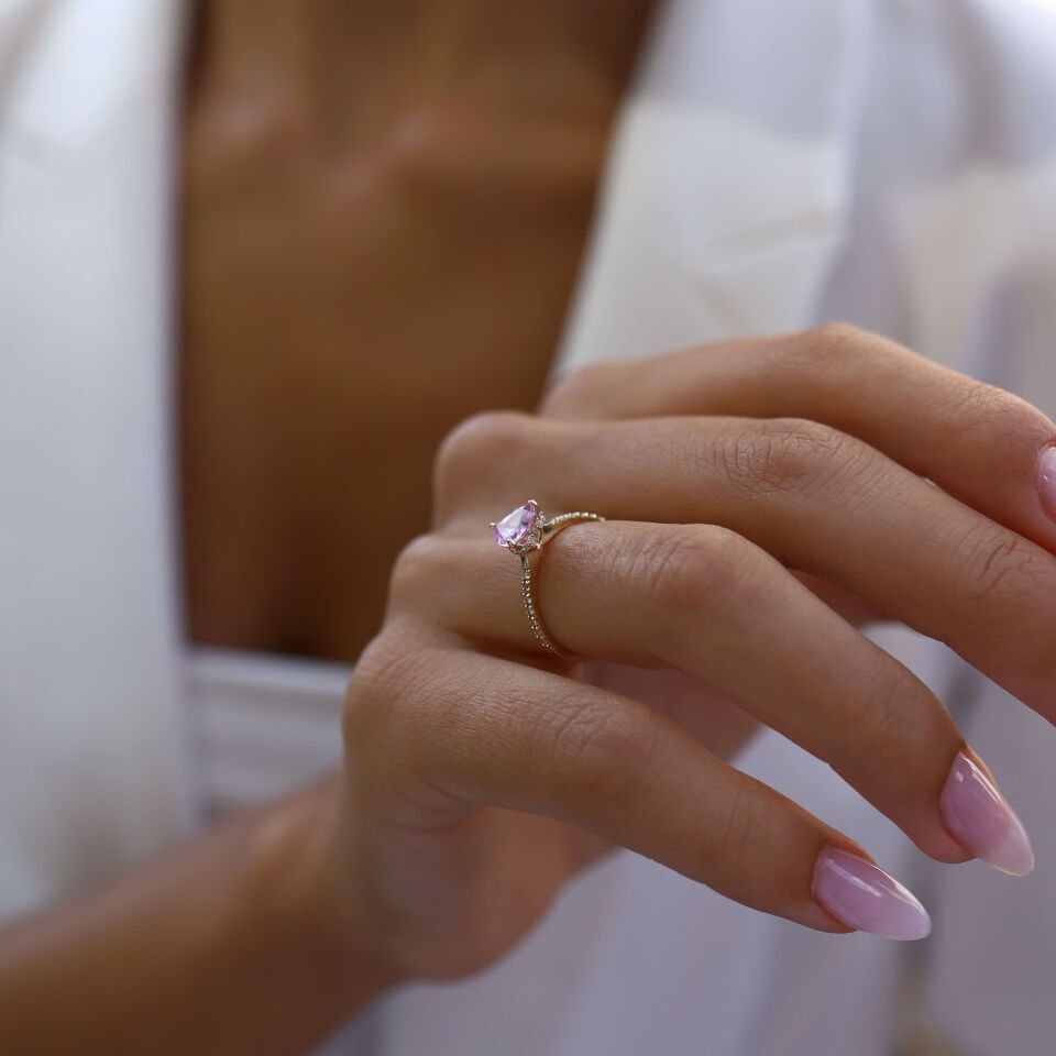 0.17 Ct Pırlanta Pembe Safir Kalp Yüzük