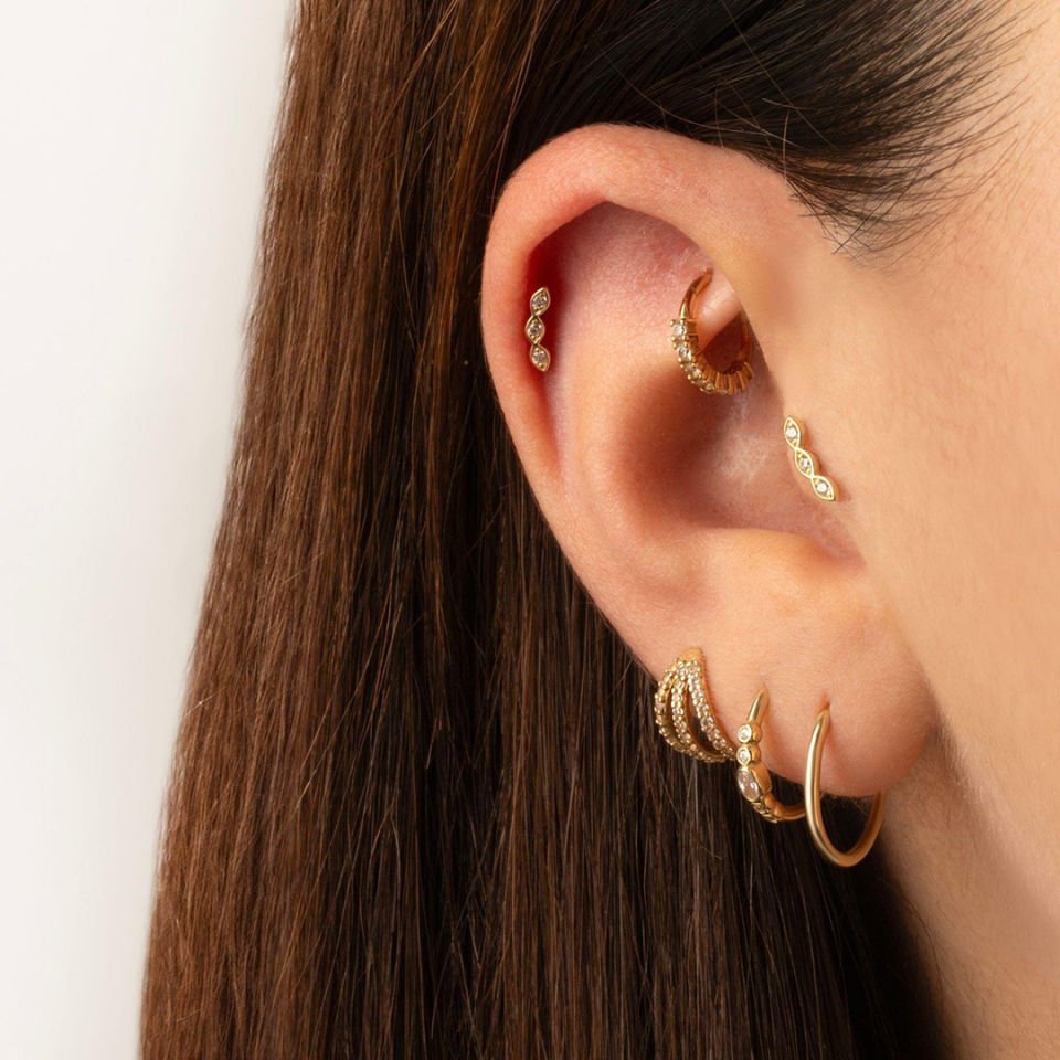 Üç Yaprak Tragus Piercing