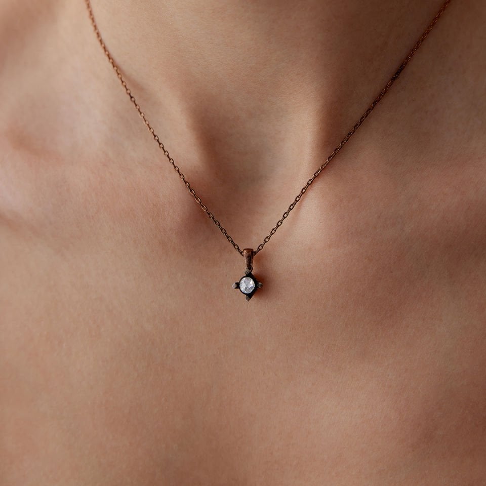 0.08 Ct Elmas Tektaş Kolye