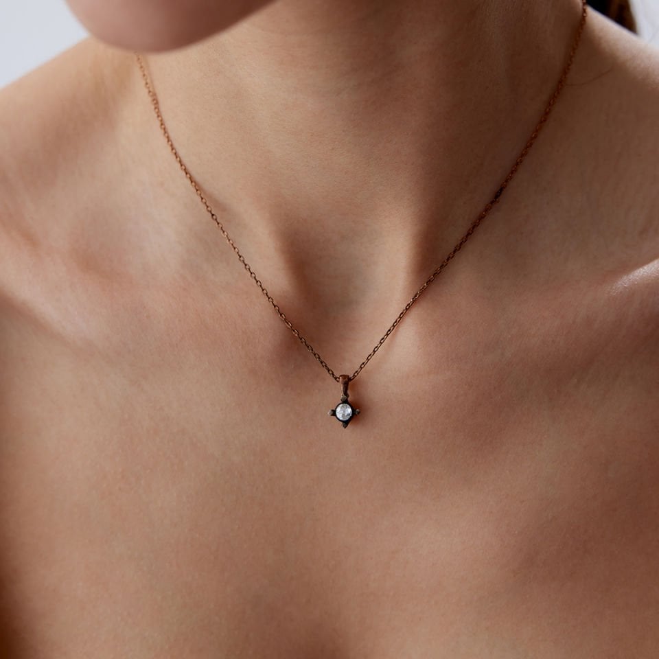0.08 Ct Elmas Tektaş Kolye