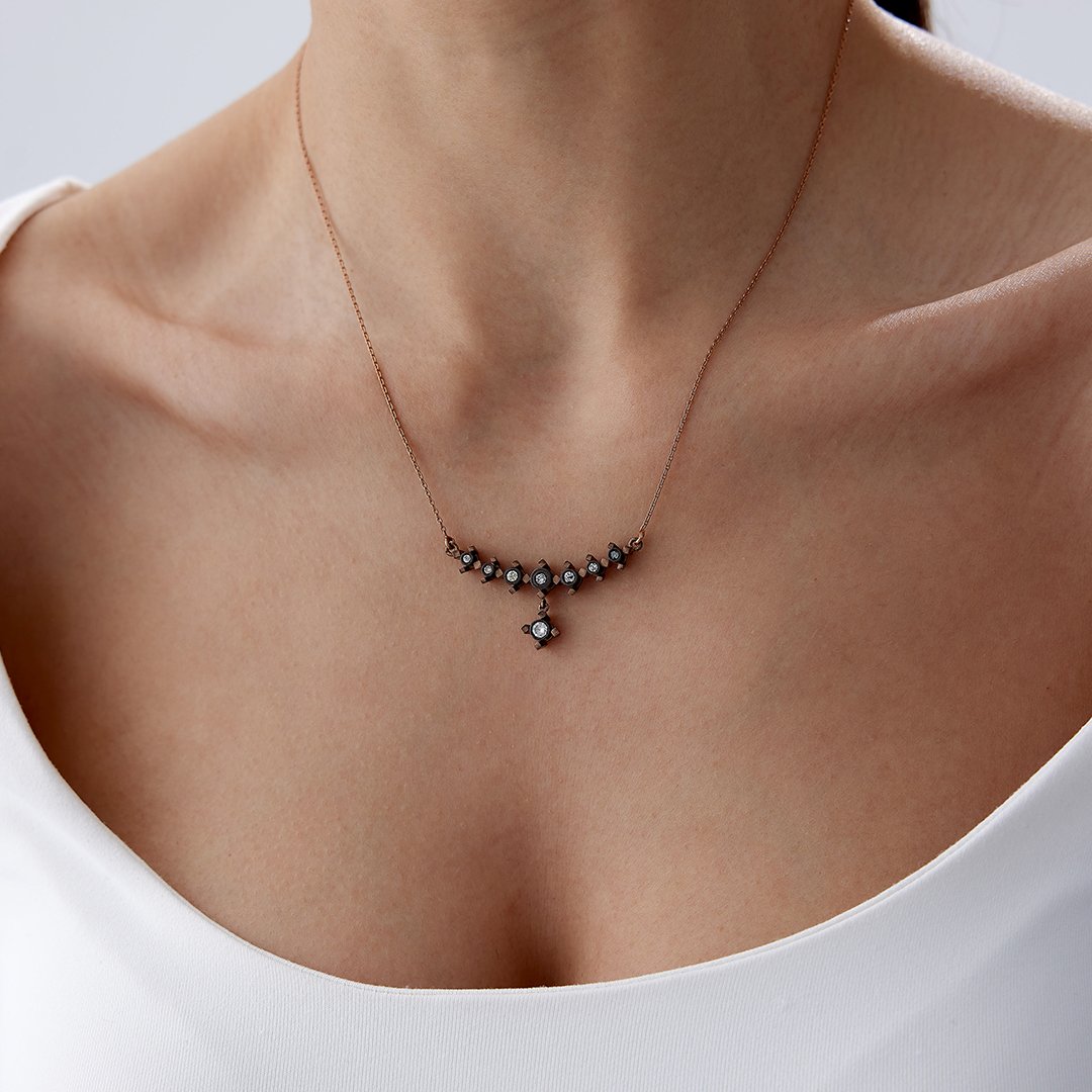 0.37 Ct Elmas Sallantılı Tektaş Salıncak Kolye