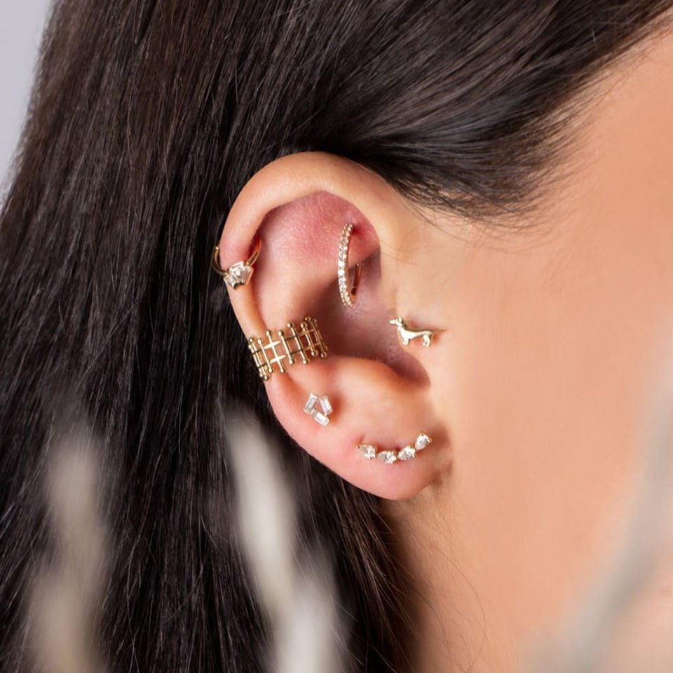 Üçgen Baget Taşlı Tragus Piercing