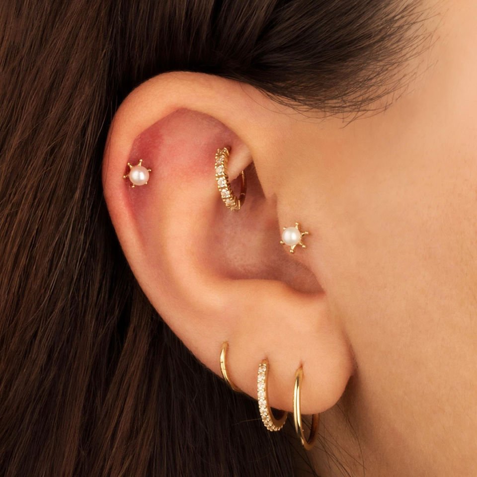 İncili Yıldız Tragus Piercing