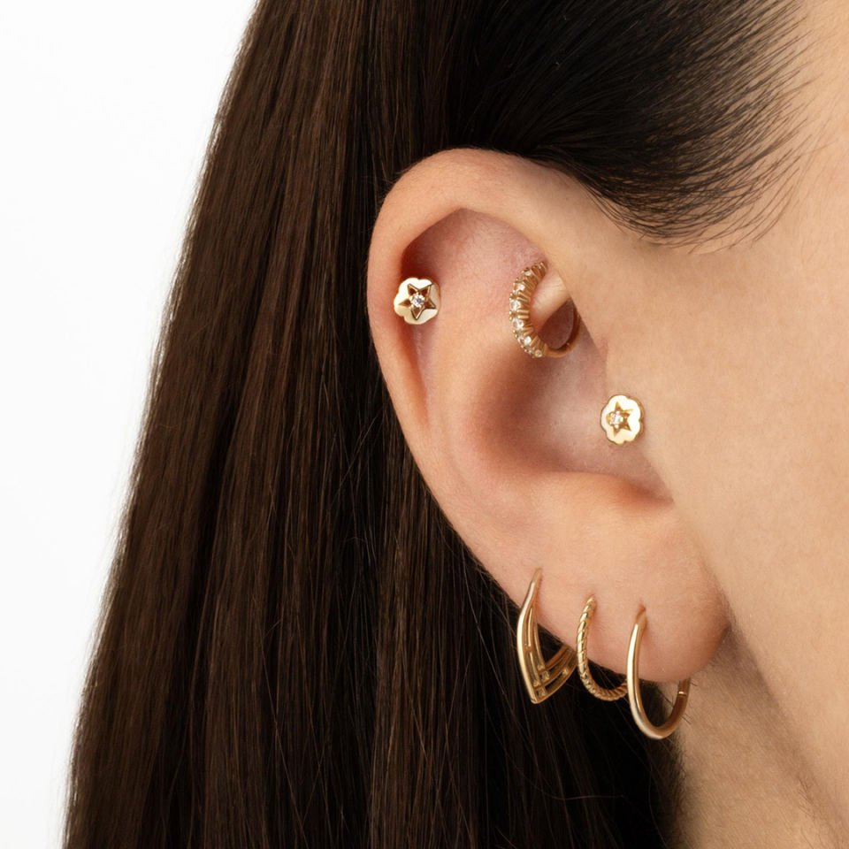 Taşlı Çiçek Ve Yıldız Motifli Minimal Tragus Piercing
