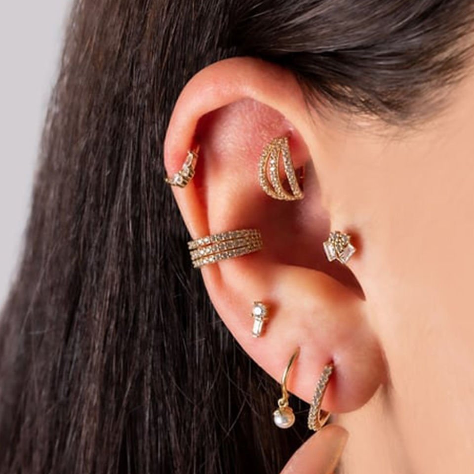 Baget Taşlı Ve Tek Taşlı Tragus Piercing