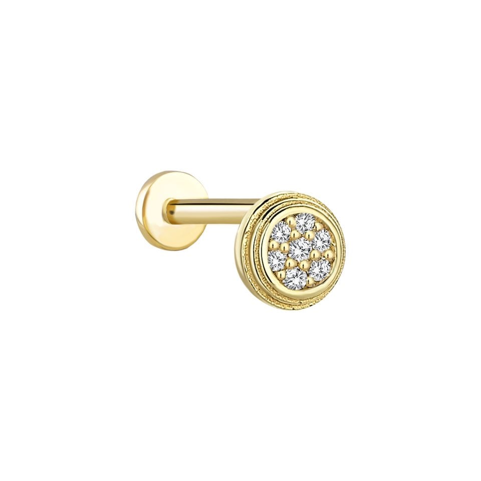 Lea Tragus Piercing
