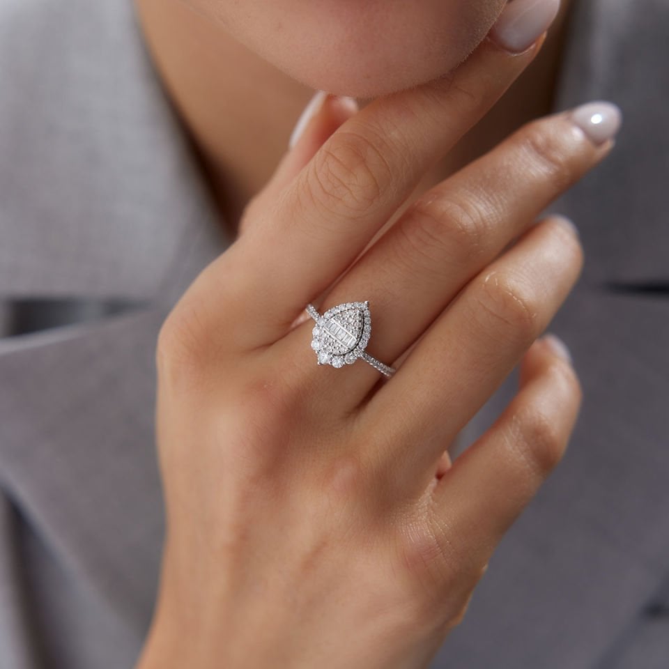 0.65 Ct Pırlanta Damla Yüzük