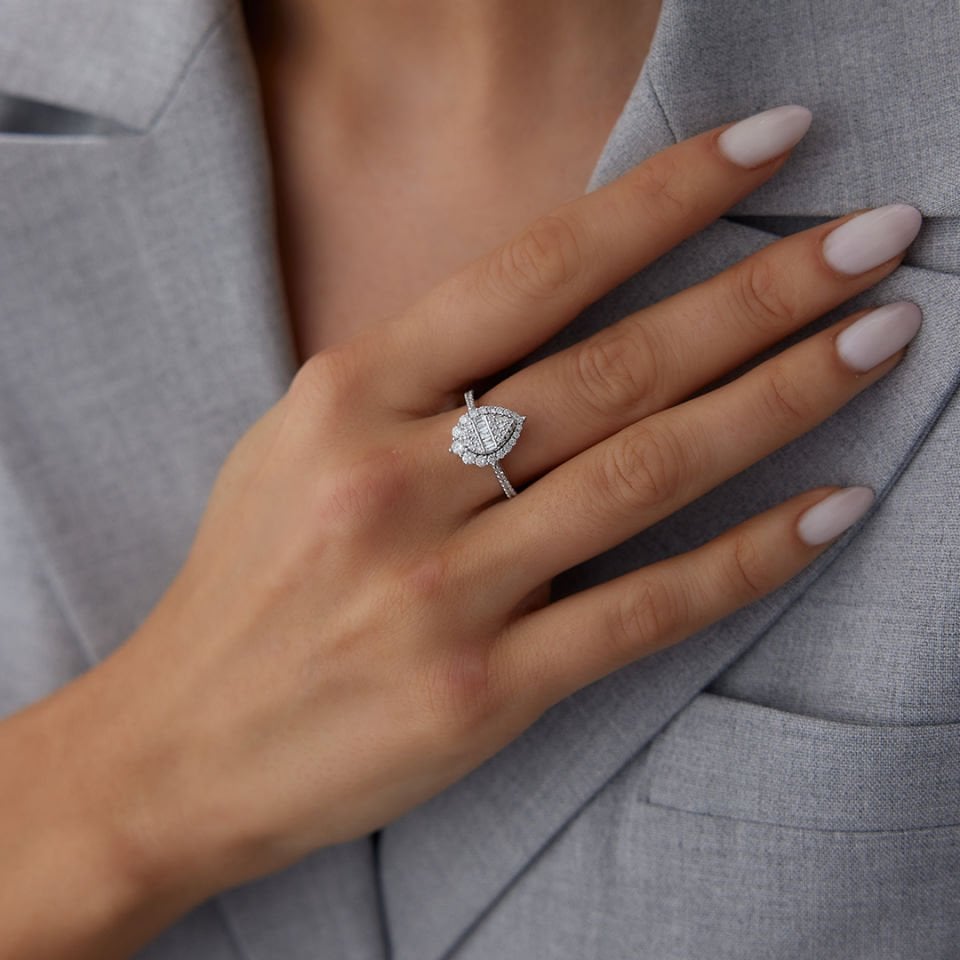 0.65 Ct Pırlanta Damla Yüzük