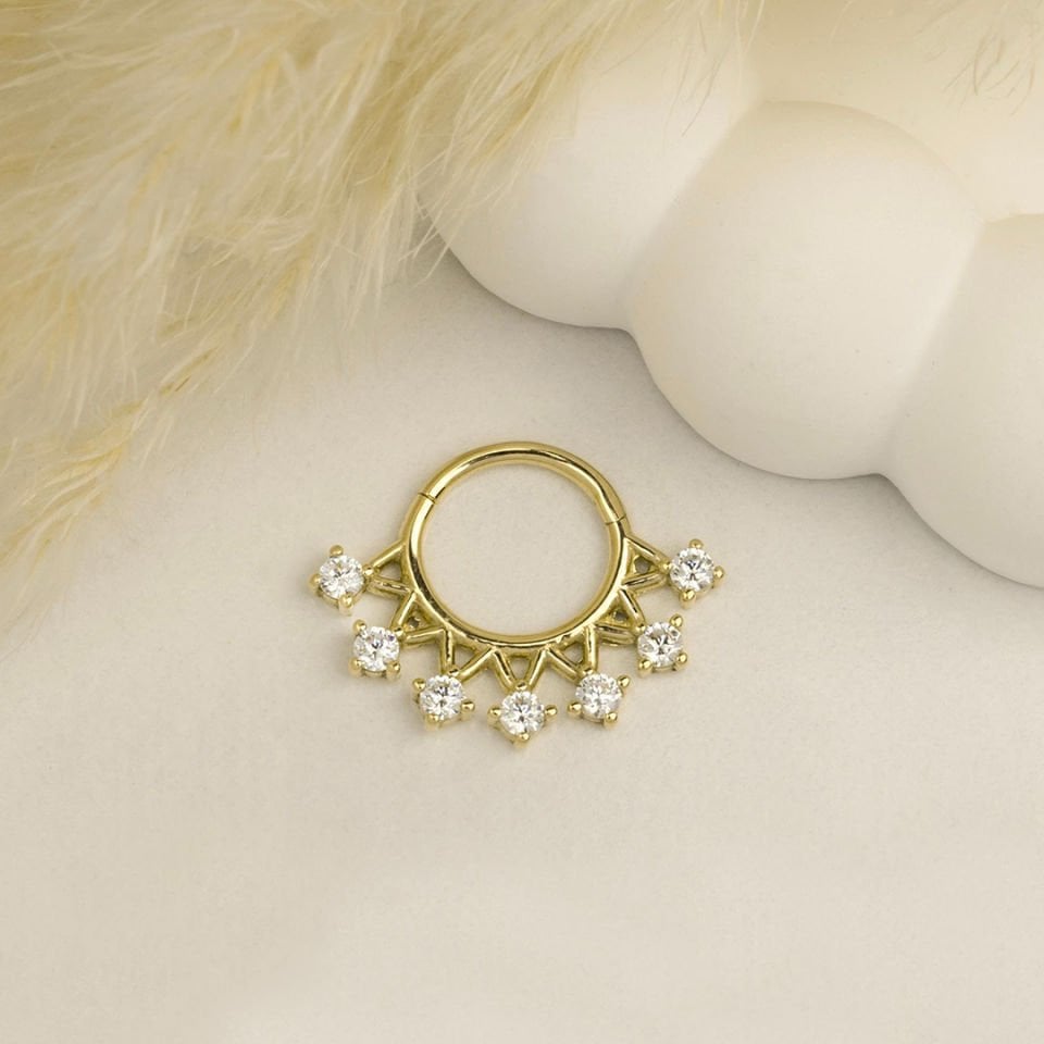 Yedi Taşlı Taç Helix Piercing