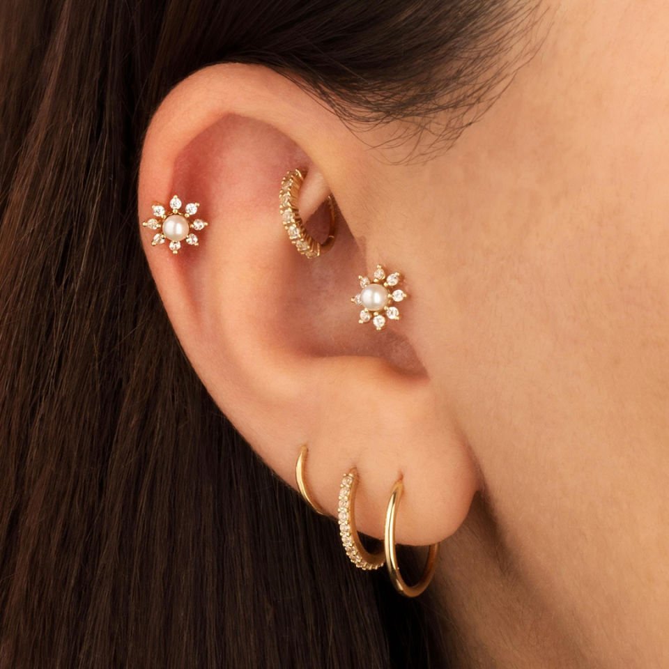 İncili Sun Tragus Piercing