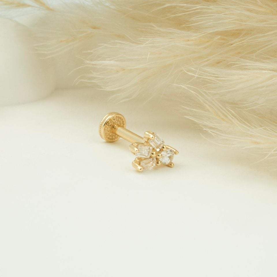 Baget Taşlı Motifli Minimal Tragus Piercing