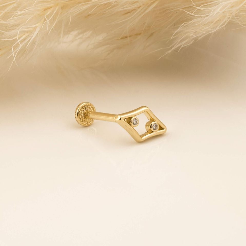 Geometrik Tragus Piercing