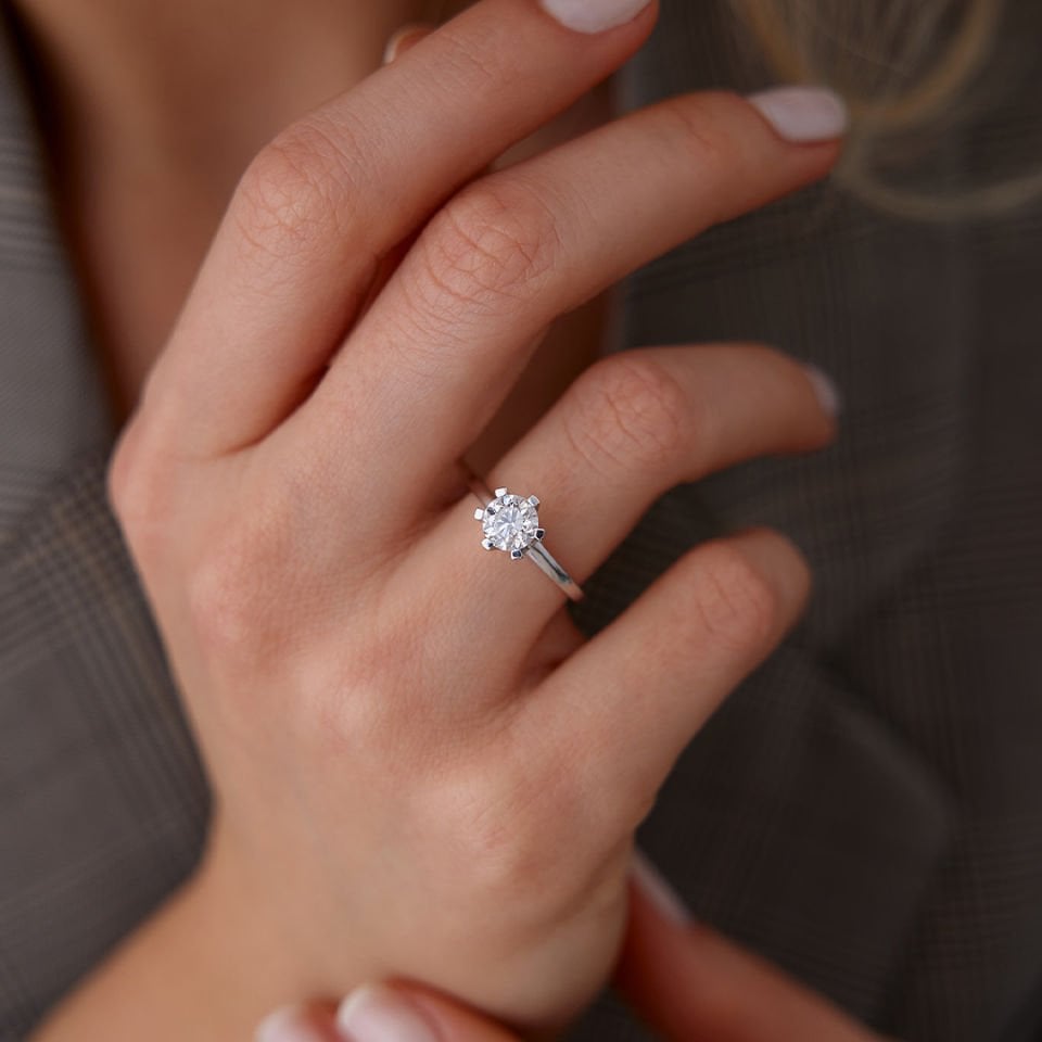 GIA Sertifikalı 0.90 Ct Pırlanta Tektaş Yüzük