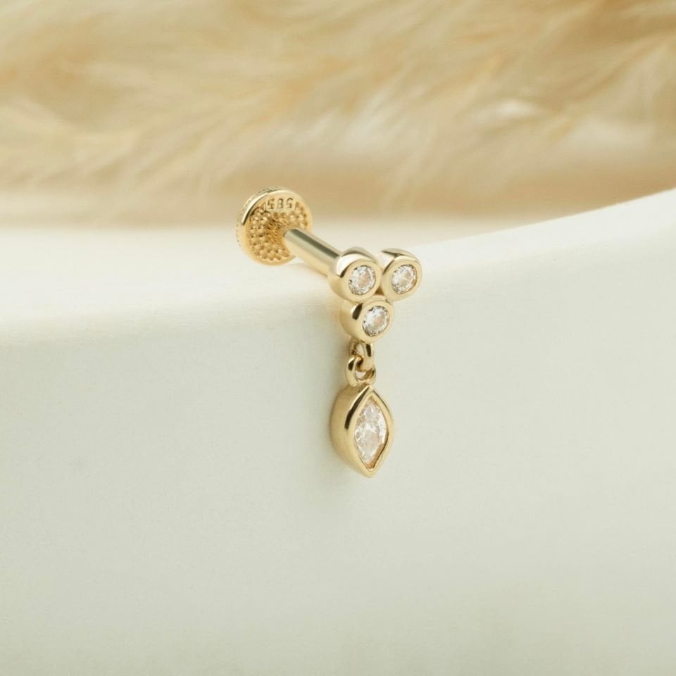 3 Taşlı Sallantılı Minimal Tragus Piercing