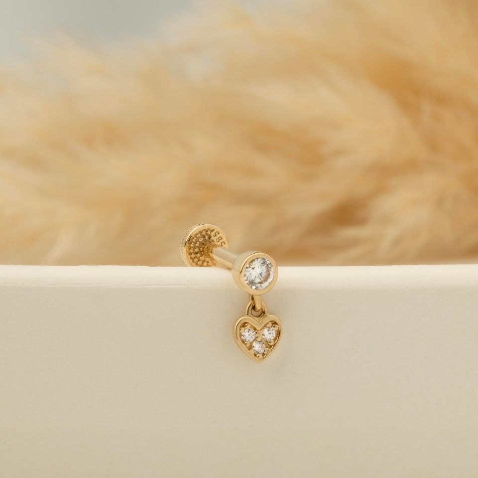 Taşlı Kalp Sallantılı Minimal Tragus Piercing