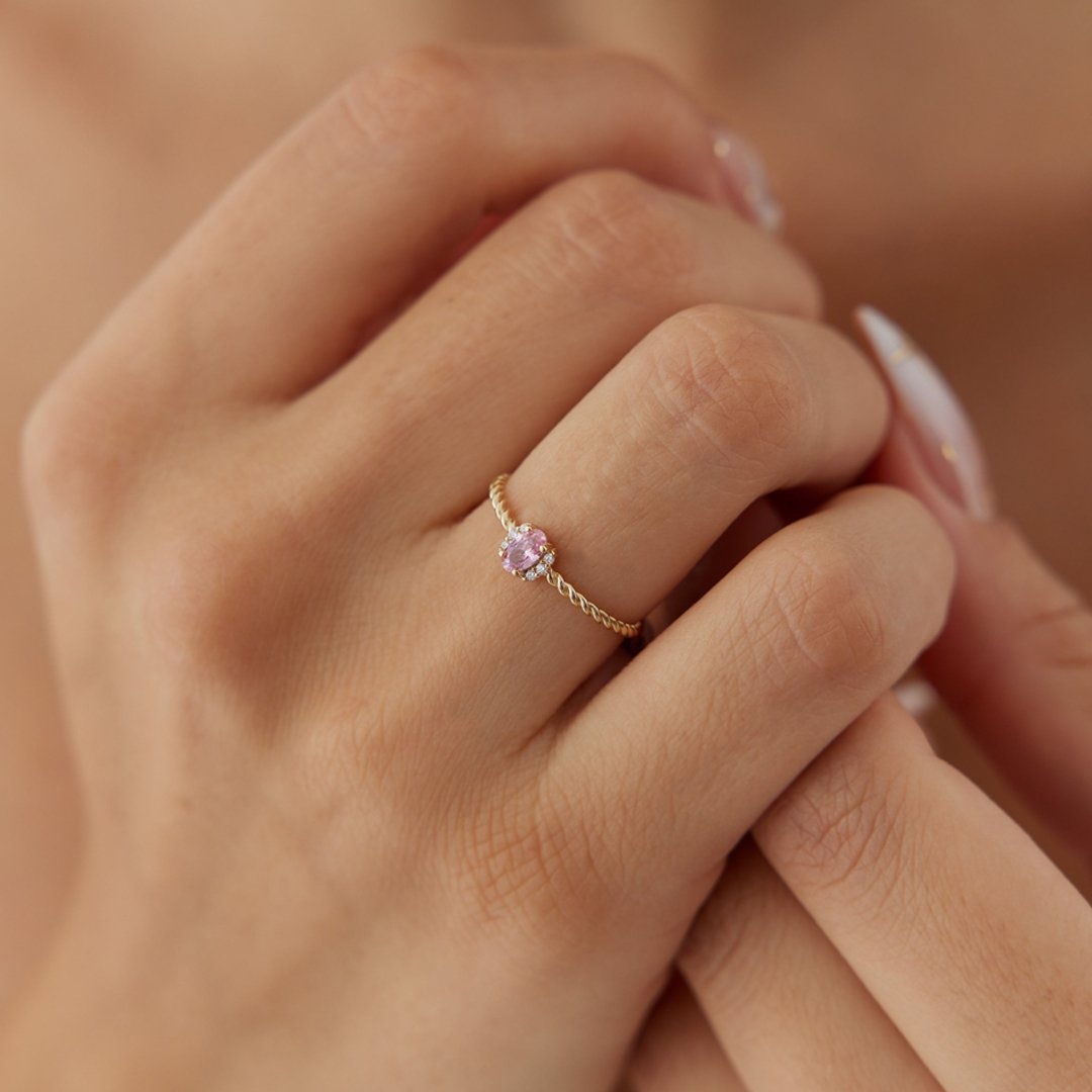 Burgu Plaka Oval Pembe Yüzük
