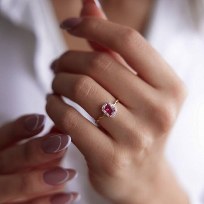 Pembe Taşlı Burgu Yüzük - 1